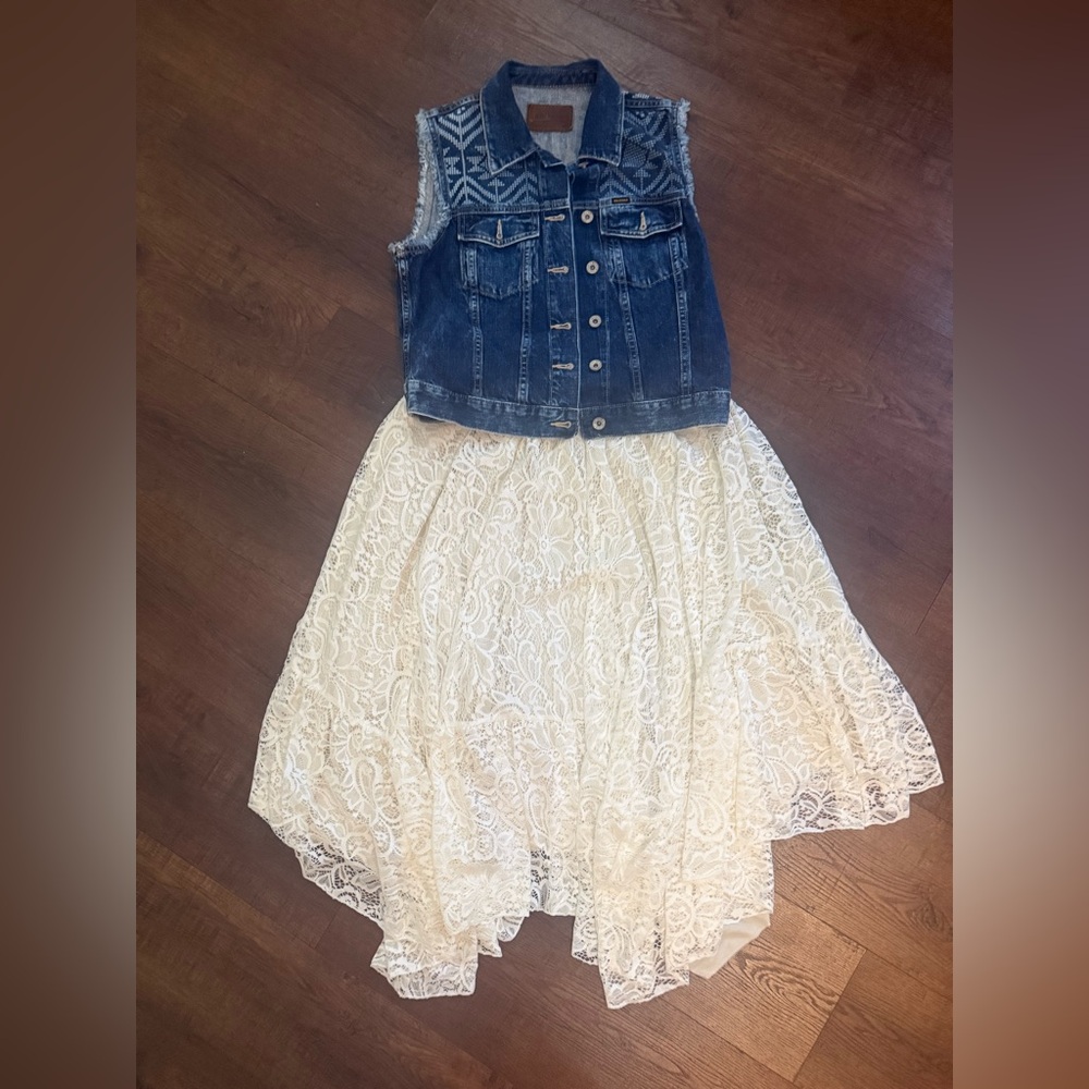 Do not buy….. It's an outfit idea for items in my closet